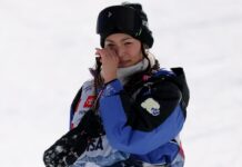Chloe Kim shoulder injury threatens Olympics three-peat bid in snowboarding
