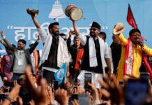 Au Népal, quatre mois après la révolte de la Gen Z, un ancien rappeur espère prendre la tête du pays