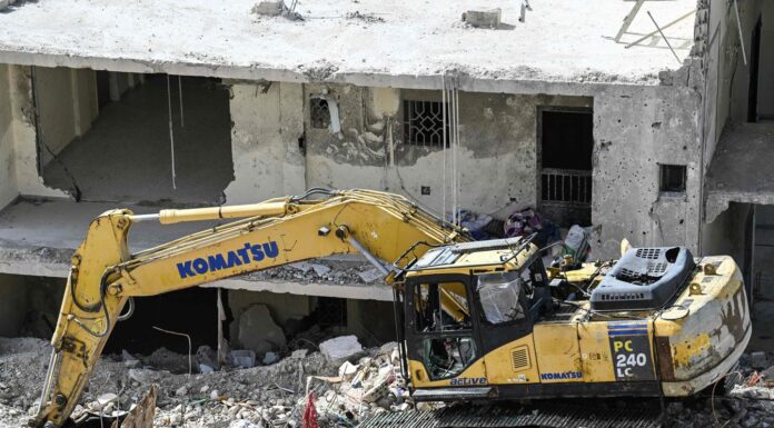 l’armée israélienne bombarde la vallée de la Bekaa et un camp de réfugiés palestiniens dans le sud