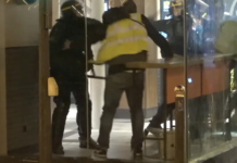 Le procès de neuf CRS jugés pour avoir frappé des « gilets jaunes » dans un Burger King s’ouvre à Paris