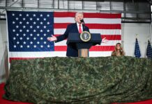 Donald Trump va déployer un deuxième porte-avions dans le Golfe et met en garde l’Iran en cas d’échec des négociations