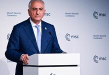 Reza Pahlavi, fils exilé du dernier chah d’Iran, appelle Donald Trump à aider le peuple iranien