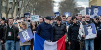 Emmanuel Macron va se pencher mardi sur la lutte contre les « groupes violents ultras ou extrêmes »
