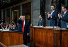 Donald Trump vante un « redressement historique » des Etats-Unis lors de son discours de politique générale au Capitole