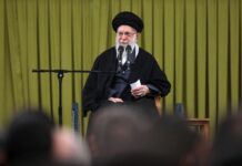 Ali Khamenei, le Guide suprême iranien, menace d’une « guerre régionale » en cas d’attaque américaine