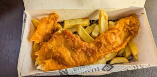 Man tastes London’s cheapest fish and chips but points out 1 ‘problem’ | Weird | News