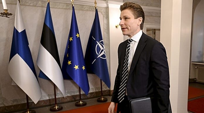 Russia reinforcing nuclear and Arctic assets near Finnish border, defence minister warns