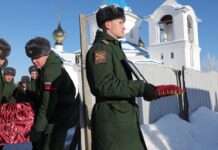 la Russie « sacrifie 156 hommes pour s’emparer d’un kilomètre » du territoire ukrainien, affirme Volodymyr Zelensky