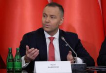 En Pologne, Karol Nawrocki, président nationaliste, bloque un texte visant à rétablir l’indépendance de la justice