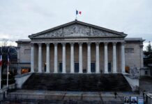 Le « droit à l’aide à mourir » est à nouveau approuvé par les députés en commission