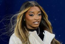 Simone Biles offers support to Olympic figure skater Ilia Malinin