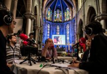 Dans les radios catholiques françaises, crispations identitaires et malaise social