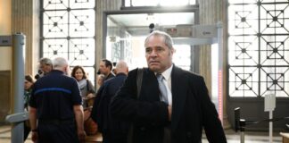 François Thierry, l’ancien patron de la lutte antidrogue, et son informateur Sofiane Hambli jugés à Bordeaux