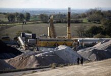 l’Etat indemnise à hauteur de 79 millions d’euros le concessionnaire pour l’interruption du chantier en 2025