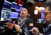Wall Street avance dans le brouillard