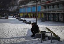 un mort et quatre blessés après une frappe russe dans la région de Dnipropetrovsk